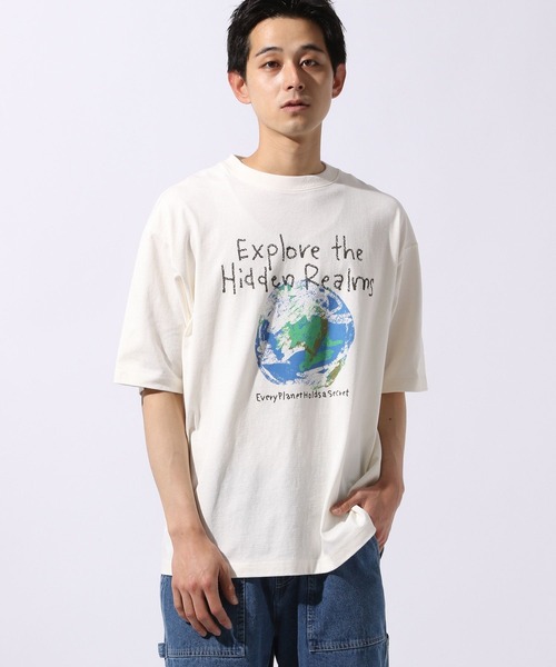 新品未使用タグ付今季niko and ... てぃらさんTシャツブルー セール】スペースグラフィックTシャツ（Tシャツ/カットソー