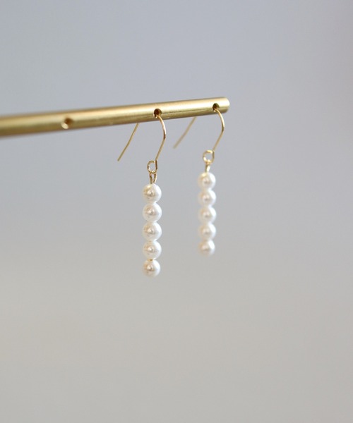 CERCA(チェルカ)の「KAM.accessory/サージカルステンレス316L/金属アレルギー対応/5連パールピアス(ピアス(両耳用)・レディース・ゴールド系1/ゴールド系2/シルバー系2/シルバー系1・FREE)」の7枚目の写真