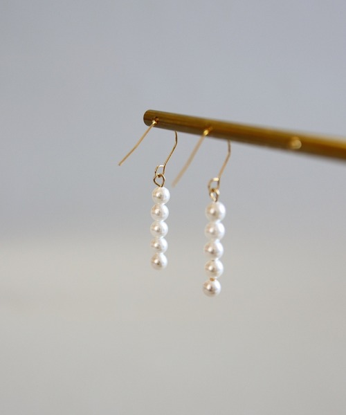 CERCA(チェルカ)の「KAM.accessory/サージカルステンレス316L/金属アレルギー対応/5連パールピアス(ピアス(両耳用)・レディース・ゴールド系1/ゴールド系2/シルバー系2/シルバー系1・FREE)」の8枚目の写真