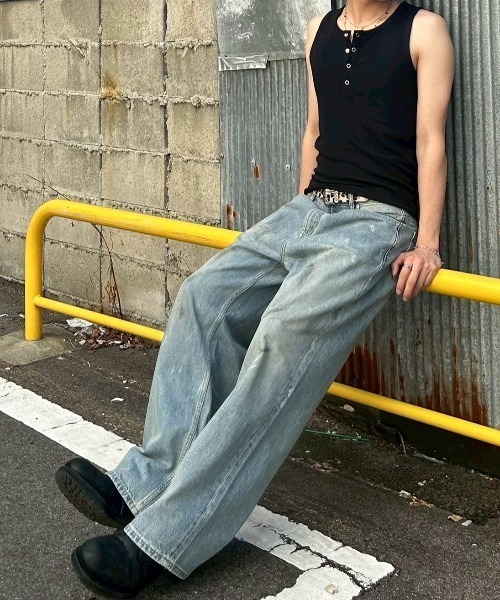 Chikashitsu +（チカシツプラス）の「【Chikashitsu +】henry neck sleeveless 2 / 【チカシツプラス】ヘンリーネックタンクトップ（タンクトップ・メンズ・ブラック/ホワイト/ダークブラウン・ONE SIZE）」の4枚目の写真