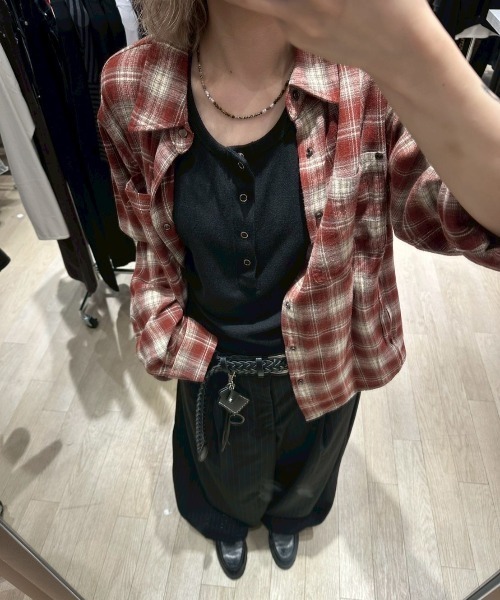 Chikashitsu +（チカシツプラス）の「【Chikashitsu +】henry neck sleeveless 2 / 【チカシツプラス】ヘンリーネックタンクトップ（タンクトップ・メンズ・ブラック/ホワイト/ダークブラウン・ONE SIZE）」の18枚目の写真