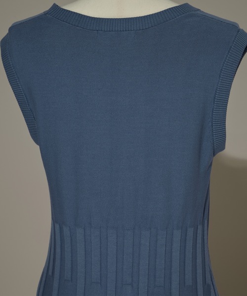 CINOH（チノ）の「【CINOH/チノ】《STUDIOUS別注》NO SLEEVE KNIT DRESS/ノースリーブニットドレス（ワンピース・レディース・ブラック/グレー/ブルー・36/38）」の20枚目の写真