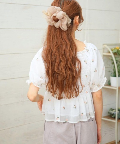 flower（フラワー）の「ペチュニアブラウス（シャツ/ブラウス・レディース・イエロー/ホワイト・FREE）」の17枚目の写真