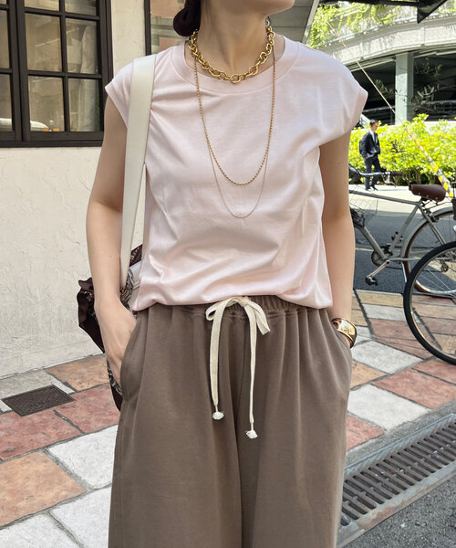 DouDou（ドゥドゥ）の「【接触冷感】リヨセル混フレンチプルオーバー（Tシャツ/カットソー・レディース・ブラック/ライトベージュ/ブラウン/ピンク/オフホワイト・FREE）」の5枚目の写真