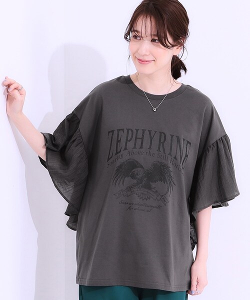 Cutie Blonde(キューティーブロンド)の「【S-LL】リメイク風 ポンチョデザインTシャツ(Tシャツ/カットソー・レディース・ライトイエロー系/チャコールグレー/ライトグレー/オフホワイト・01/04/03/02)」の2枚目の写真