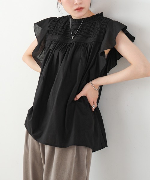 Bab(バブ)の「キャンブリックボイルピンタックフリルブラウス(シャツ/ブラウス・レディース・オフホワイト/ブラック/オレンジ・M)」の2枚目の写真
