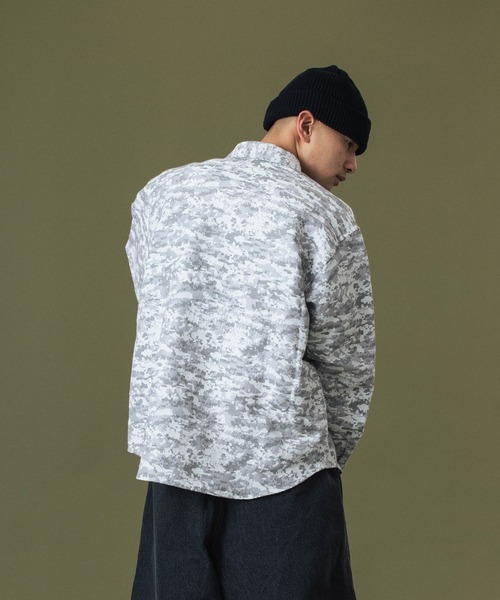 XLARGE（エクストララージ）の「DIGITAL CAMO JACQUARD L/S SHIRTS（シャツ/ブラウス・メンズ・ホワイト/ブラック・S/M/L/XL）」の6枚目の写真