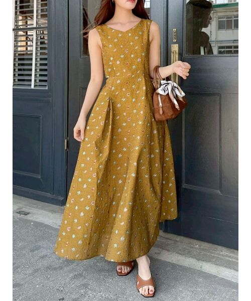 dazzlin（ダズリン）の「TOYジャカードカットアウトワンピース（ワンピース・レディース・アイボリー/キャメル/ネイビー・SMALL/MEDIUM）」の8枚目の写真