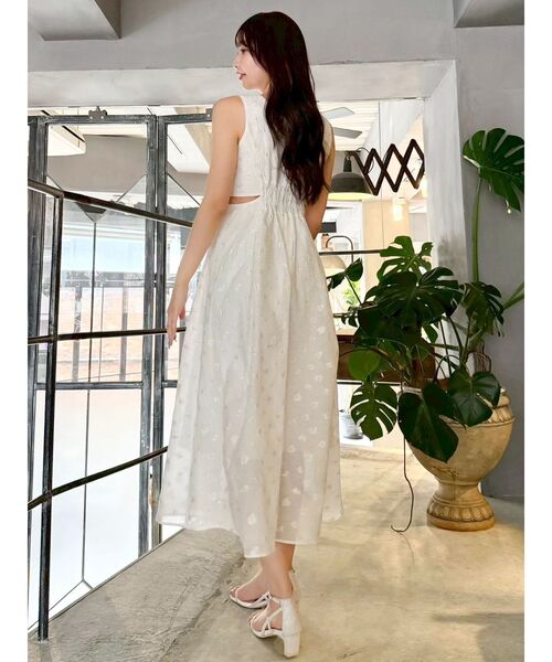 dazzlin（ダズリン）の「TOYジャカードカットアウトワンピース（ワンピース・レディース・アイボリー/キャメル/ネイビー・SMALL/MEDIUM）」の15枚目の写真