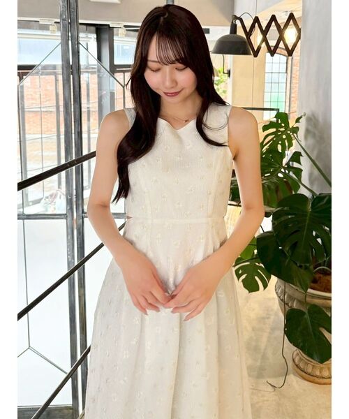dazzlin（ダズリン）の「TOYジャカードカットアウトワンピース（ワンピース・レディース・アイボリー/キャメル/ネイビー・SMALL/MEDIUM）」の16枚目の写真