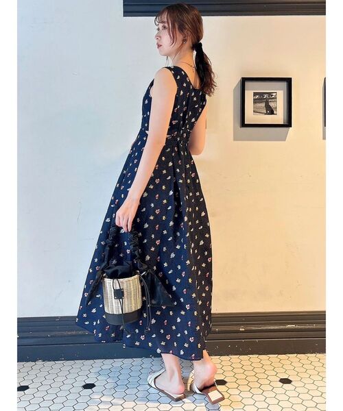 dazzlin（ダズリン）の「TOYジャカードカットアウトワンピース（ワンピース・レディース・アイボリー/キャメル/ネイビー・SMALL/MEDIUM）」の22枚目の写真