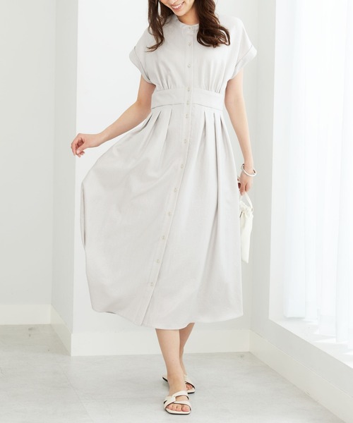 BELLUNA PLUS（ベルーナ）の「箔プリント麻調グリッターワンピース（ワンピース・レディース・ライトグレー・MEDIUM）」の2枚目の写真