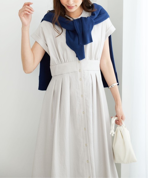 BELLUNA PLUS（ベルーナ）の「箔プリント麻調グリッターワンピース（ワンピース・レディース・ライトグレー・MEDIUM）」の8枚目の写真