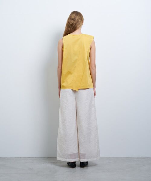 LANVIN en Bleu（ランバンオンブルー）の「ドレープノースリーブカットソー（Tシャツ/カットソー・レディース・オフホワイト/チャコールグレー/イエロー・38）」の5枚目の写真