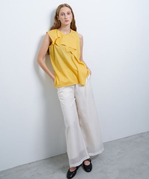 LANVIN en Bleu（ランバンオンブルー）の「ドレープノースリーブカットソー（Tシャツ/カットソー・レディース・オフホワイト/チャコールグレー/イエロー・38）」の6枚目の写真