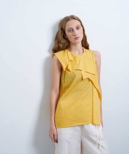 LANVIN en Bleu（ランバンオンブルー）の「ドレープノースリーブカットソー（Tシャツ/カットソー・レディース・オフホワイト/チャコールグレー/イエロー・38）」の7枚目の写真