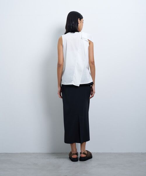 LANVIN en Bleu（ランバンオンブルー）の「ドレープノースリーブカットソー（Tシャツ/カットソー・レディース・オフホワイト/チャコールグレー/イエロー・38）」の12枚目の写真