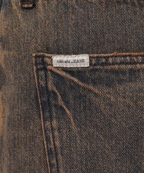 niko and...(ニコアンド)の「【NKJ 2025AW】LOOSE WIDE DENIM(デニムパンツ・レディース・チャコール/インディゴブルー/ダークブラウン・LARGE/MEDIUM/SMALL)」の11枚目の写真