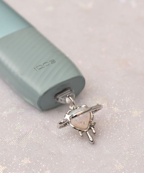 TONE SELECT GOODS（トーンセレクトグッズ）の「【urge select】《Type-C対応》Y2K シルバーモチーフ コネクターカバー【9パターン展開】（スマホグッズ・レディース・F/E/D/C/H/A/I/G/B・FREE）」の2枚目の写真