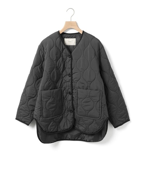 MidiUmi（ミディウミ）の「MidiUmi キルティングコクーンスリーブジャケット（ダウンジャケット/コート・レディース・ブラック/チャコールグレー/ライトグレー・FREE）」の2枚目の写真