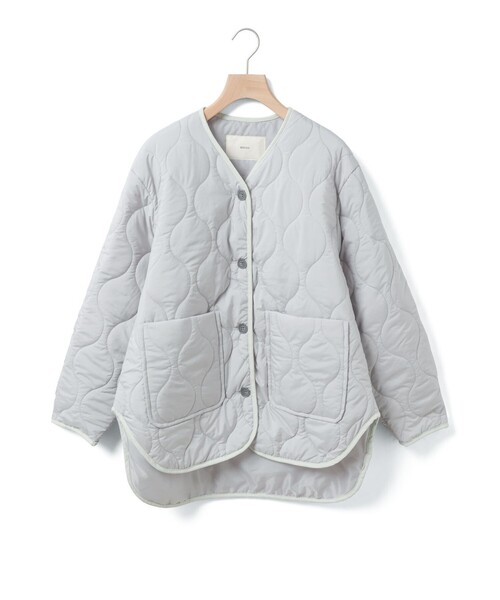 MidiUmi（ミディウミ）の「MidiUmi キルティングコクーンスリーブジャケット（ダウンジャケット/コート・レディース・ブラック/チャコールグレー/ライトグレー・FREE）」の4枚目の写真