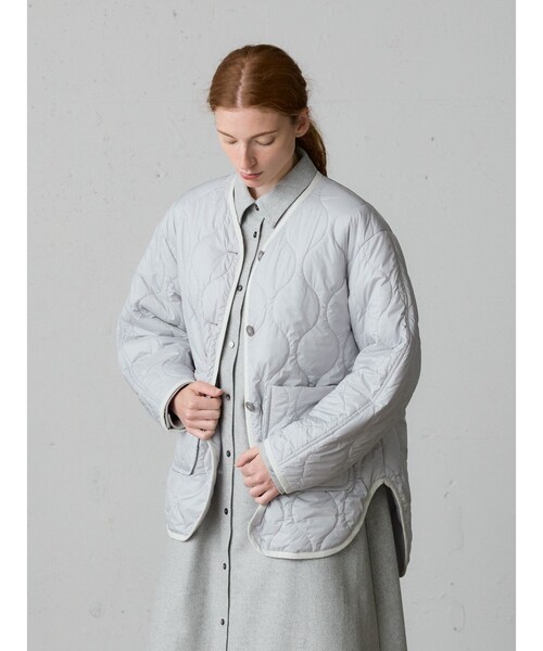 MidiUmi（ミディウミ）の「MidiUmi キルティングコクーンスリーブジャケット（ダウンジャケット/コート・レディース・ブラック/チャコールグレー/ライトグレー・FREE）」の8枚目の写真