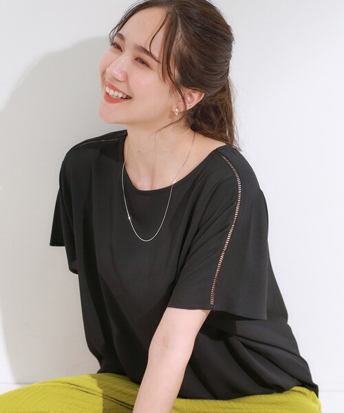 SHOO・LA・RUE（シューラルー）の「【S-LL/ひんやり/洗濯後しわになりにくい】インせず決まる はしごレースドルマンブラウス（シャツ/ブラウス・レディース・ナチュラル/ブラック/ブルー系その他/イエロー・04/03/02/01）」の2枚目の写真