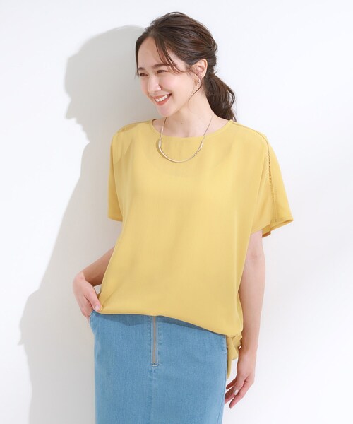 SHOO・LA・RUE（シューラルー）の「【S-LL/ひんやり/洗濯後しわになりにくい】インせず決まる はしごレースドルマンブラウス（シャツ/ブラウス・レディース・ナチュラル/ブラック/ブルー系その他/イエロー・04/03/02/01）」の5枚目の写真