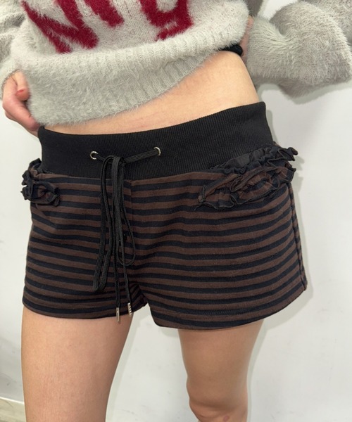 SHAGGIE（シャギー）の「【ViVi掲載】ボーダーフリルマイクロミニショートパンツ（その他パンツ・レディース・ブラック/グレー/ブラウン・FREE）」の3枚目の写真