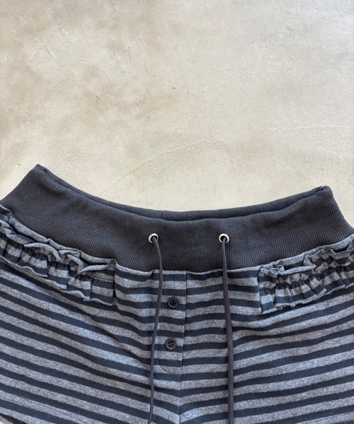 SHAGGIE（シャギー）の「【ViVi掲載】ボーダーフリルマイクロミニショートパンツ（その他パンツ・レディース・ブラック/グレー/ブラウン・FREE）」の8枚目の写真