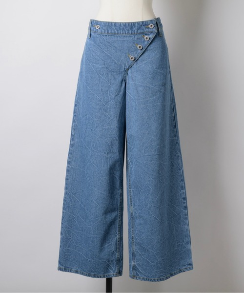 musubore(ムスボレ)の「tilted clash straight denim pants / ティルティッドクラッシュデニムパンツ(デニムパンツ・レディース・ブルー/ブラック・0/1)」の11枚目の写真