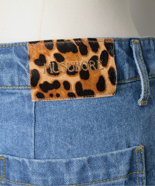 musubore(ムスボレ)の「tilted clash straight denim pants / ティルティッドクラッシュデニムパンツ(デニムパンツ・レディース・ブルー/ブラック・0/1)」の3枚目の写真