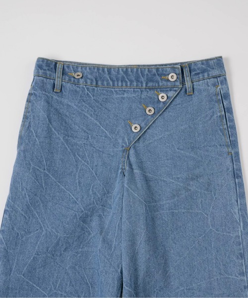 musubore(ムスボレ)の「tilted clash straight denim pants / ティルティッドクラッシュデニムパンツ(デニムパンツ・レディース・ブルー/ブラック・0/1)」の18枚目の写真