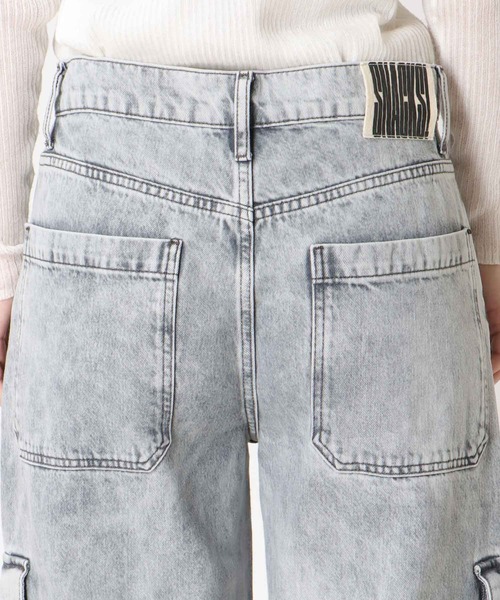 TITE IN THE STORE（ティテ　インザ　ストア）の「カーゴデニムパンツ（デニムパンツ・レディース・グレー・25/26）」の11枚目の写真