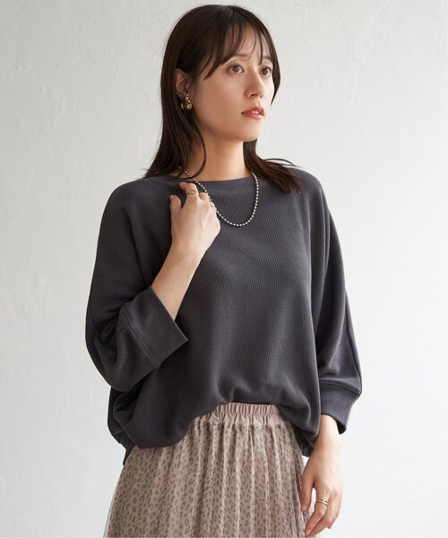ikka(イッカ)の「タックフライスドルマンプルオーバー(Tシャツ/カットソー・レディース・チャコールグレー/ダークグリーン/ベージュ/その他1・M/L/S)」の17枚目の写真