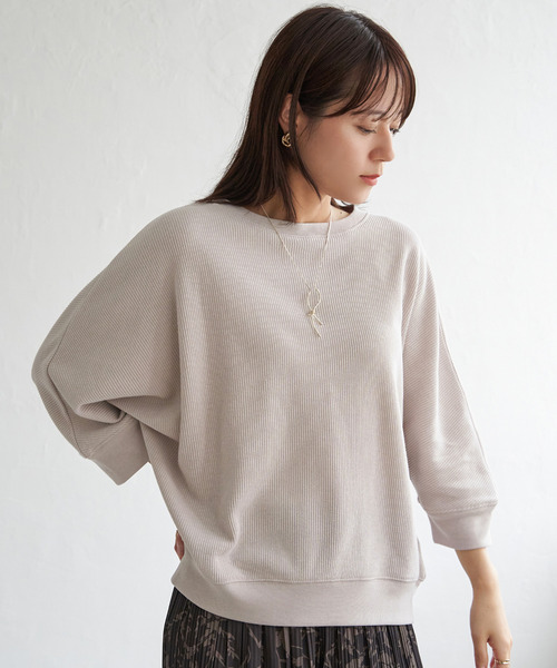 ikka(イッカ)の「タックフライスドルマンプルオーバー(Tシャツ/カットソー・レディース・チャコールグレー/ダークグリーン/ベージュ/その他1・M/L/S)」の3枚目の写真