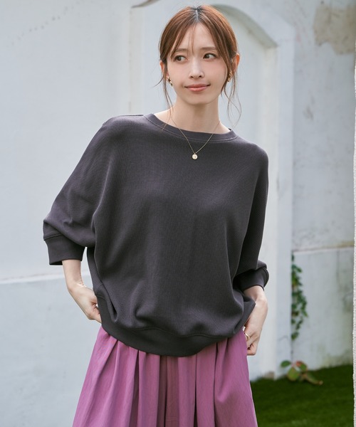 ikka(イッカ)の「タックフライスドルマンプルオーバー(Tシャツ/カットソー・レディース・チャコールグレー/ダークグリーン/ベージュ/その他1・M/L/S)」の6枚目の写真
