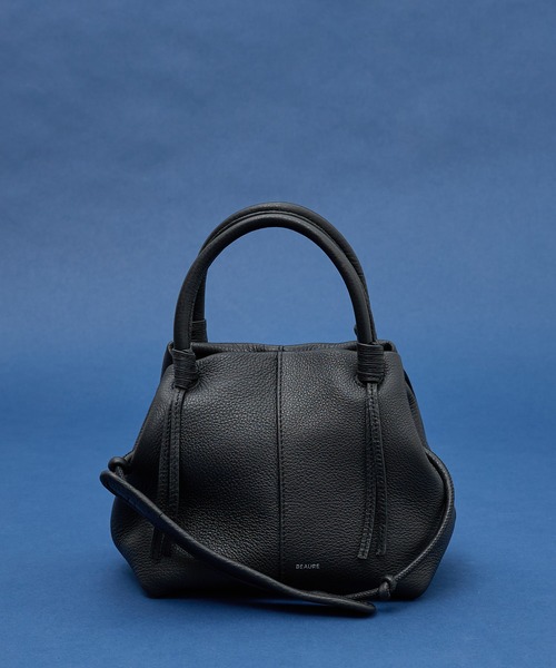 Beau're(ヴュレ)の「【WEB限定】【Beau're/ヴュレ】2WAYボートシェイプショルダーバッグ(ショルダーバッグ・レディース・ブラック/グレー・フリー)」の1枚目の写真