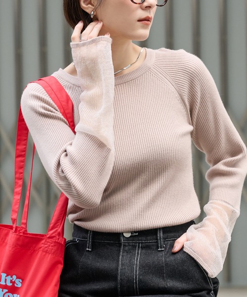 MONO-MART（モノマート）の「＜マシンウォッシャブル/アンチピリング＞袖シアー切替 クルーネックリブニット（ニット/セーター・レディース・ブルー/グレー/オフホワイト/ブラウン/ホワイト系/グレイッシュベージュ/ブラック・FREE）」の6枚目の写真