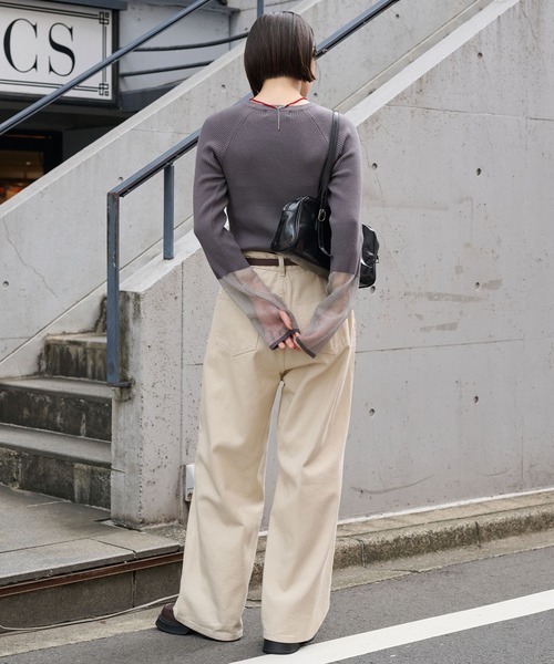 MONO-MART（モノマート）の「＜マシンウォッシャブル/アンチピリング＞袖シアー切替 クルーネックリブニット（ニット/セーター・レディース・ブルー/グレー/オフホワイト/ブラウン/ホワイト系/グレイッシュベージュ/ブラック・FREE）」の22枚目の写真