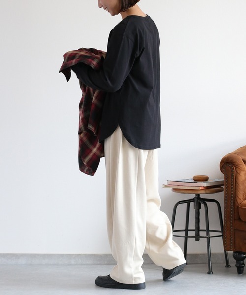 cepo（セポ）の「ラウンドカットロングスリーブTee（Tシャツ/カットソー・レディース・オフホワイト/ブラック・M）」の22枚目の写真