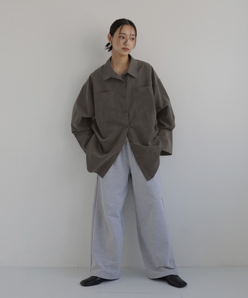 hellam（へラム）の「ピーチスキンオーバーシャツ（シャツ/ブラウス・レディース・アイボリー/ブラック/ブラウン/チャコール・FREE）」の8枚目の写真