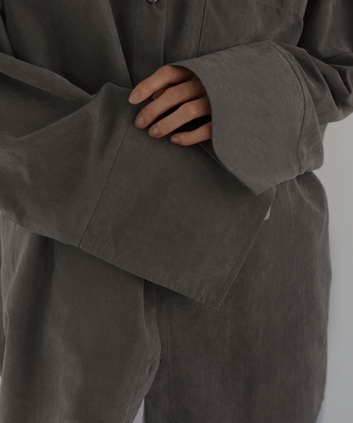 hellam（へラム）の「ピーチスキンオーバーシャツ（シャツ/ブラウス・レディース・アイボリー/ブラック/ブラウン/チャコール・FREE）」の14枚目の写真