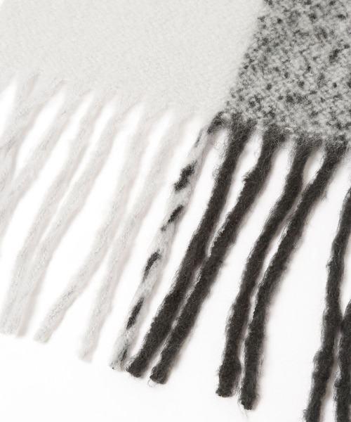 HARE（ハレ）の「ハイショクシャギーマフラー(HARE)（マフラー・レディース・ブルー/グレー/レッド/イエロー/ブラック・FREE）」の8枚目の写真