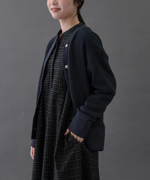 FORK&SPOON（フォークアンドスプーン）の「FORK&SPOON　ワッフルカーディガン（カーディガン/ボレロ・レディース・チャコールグレー/グレー系その他/ベージュ・1）」の12枚目の写真