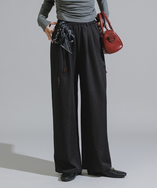Chick（チック）の「Wood Bead Cord with Bandana Straight Leg Pants / バンダナ付きウッドビーズコード ストレートパンツ（スラックス・レディース・ホワイト/ブラック/ダークブラウン・FREE）」の2枚目の写真