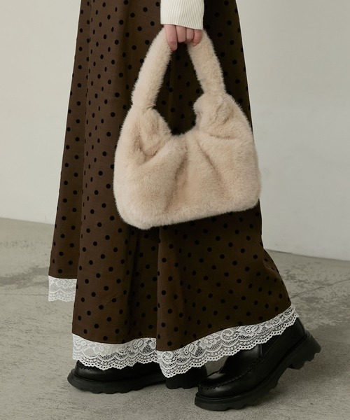 Cherir Mignon(シェリルミニョン)の「【Cherir Mignon】ファーギャザーハンドルバッグ(ハンドバッグ・レディース・アイボリー/ブラック/ベージュ系その他/グレー・FREE)」の1枚目の写真