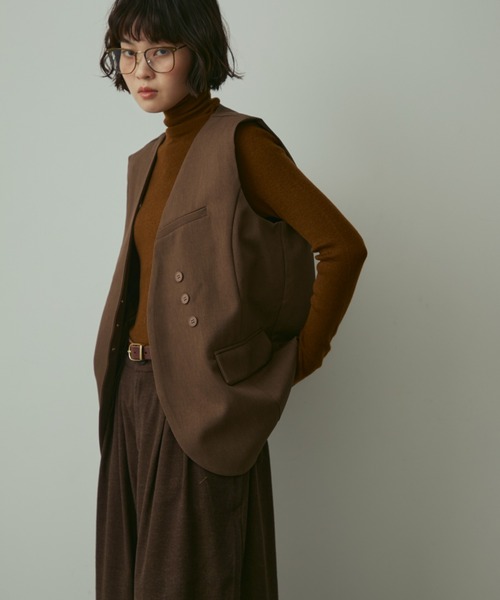full/fill.（フルフィル）の「v neck button accent vest / Vネックボタンアクセントベスト（ベスト・レディース・グレー/ブラウン・FREE）」の4枚目の写真