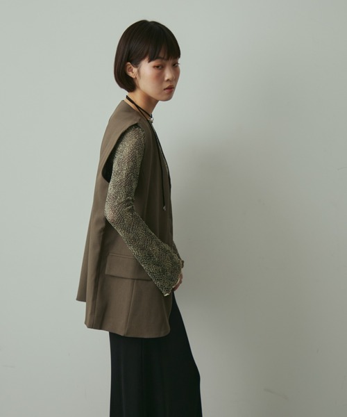 full/fill.（フルフィル）の「v neck button accent vest / Vネックボタンアクセントベスト（ベスト・レディース・グレー/ブラウン・FREE）」の16枚目の写真