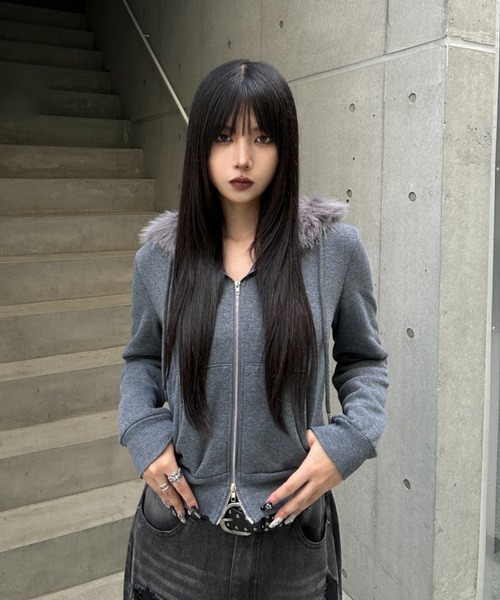 KsG(ケーエスジー)の「Hoodie Fur Double Zip Parker(パーカー・レディース・グレー/ブラック・SMALL/MEDIUM/LARGE)」の13枚目の写真